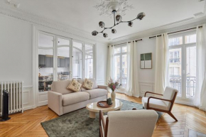 Apartement Center of Paris by Studio prestige